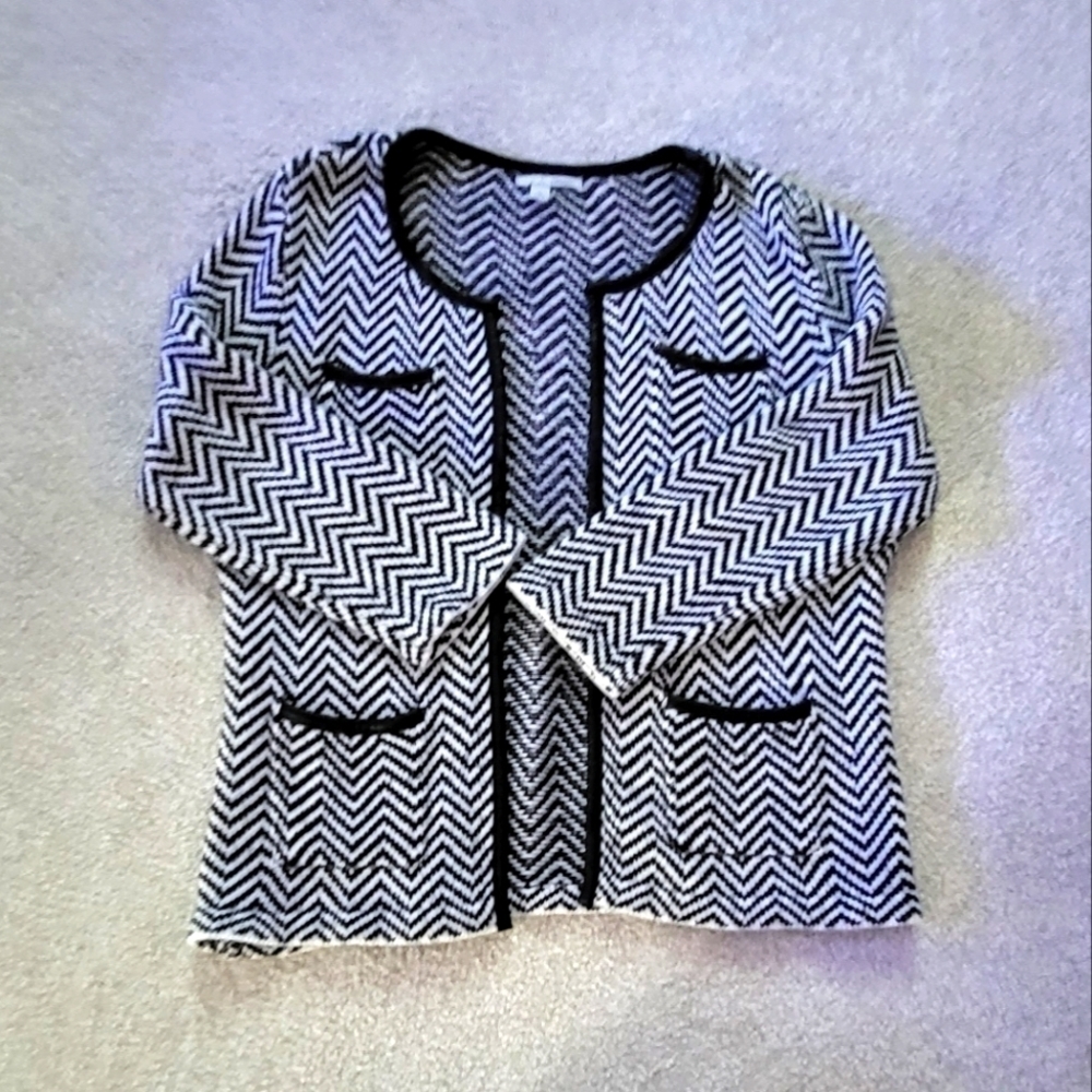 Chic Halogen Black and White Diagonal Pattern Cardigan - Size S